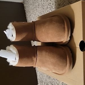 Brand new tan Uggs